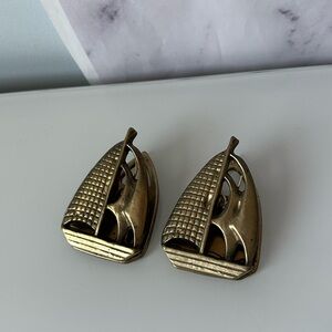 VINTAGE BRASS SAILBOAT NAUTICAL CLIPS MULTIPURPOSE SET OF 2